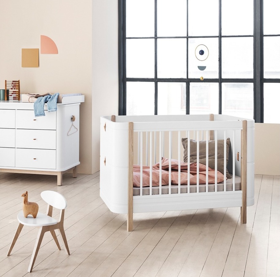 oliver furniture wood-mini-bed