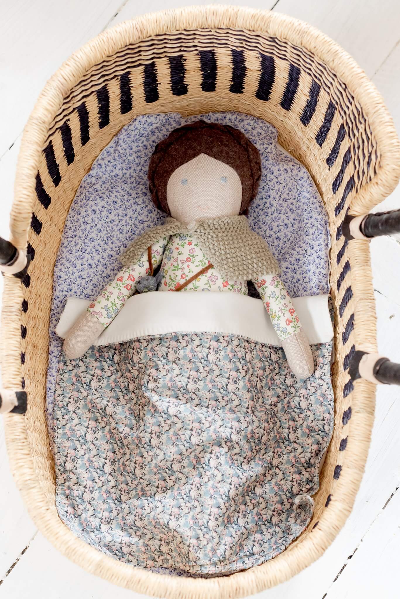 tilly cub doll moses basket 2